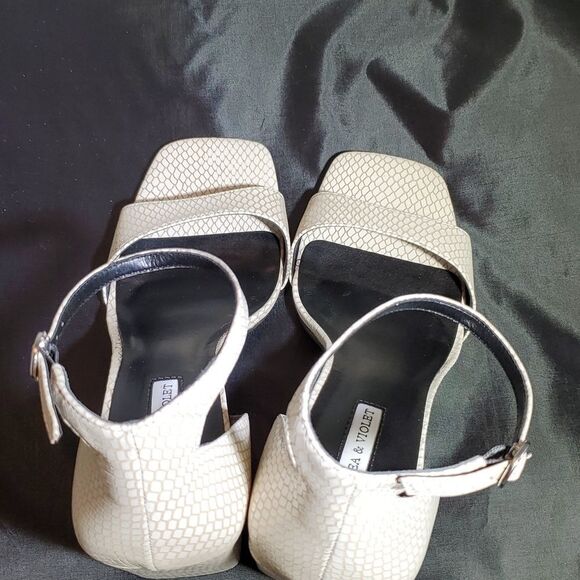 TARA SQUARE TOE SNAKE EMBOSSED BLOCK HEEL SANDAL - Picture 7 of 15